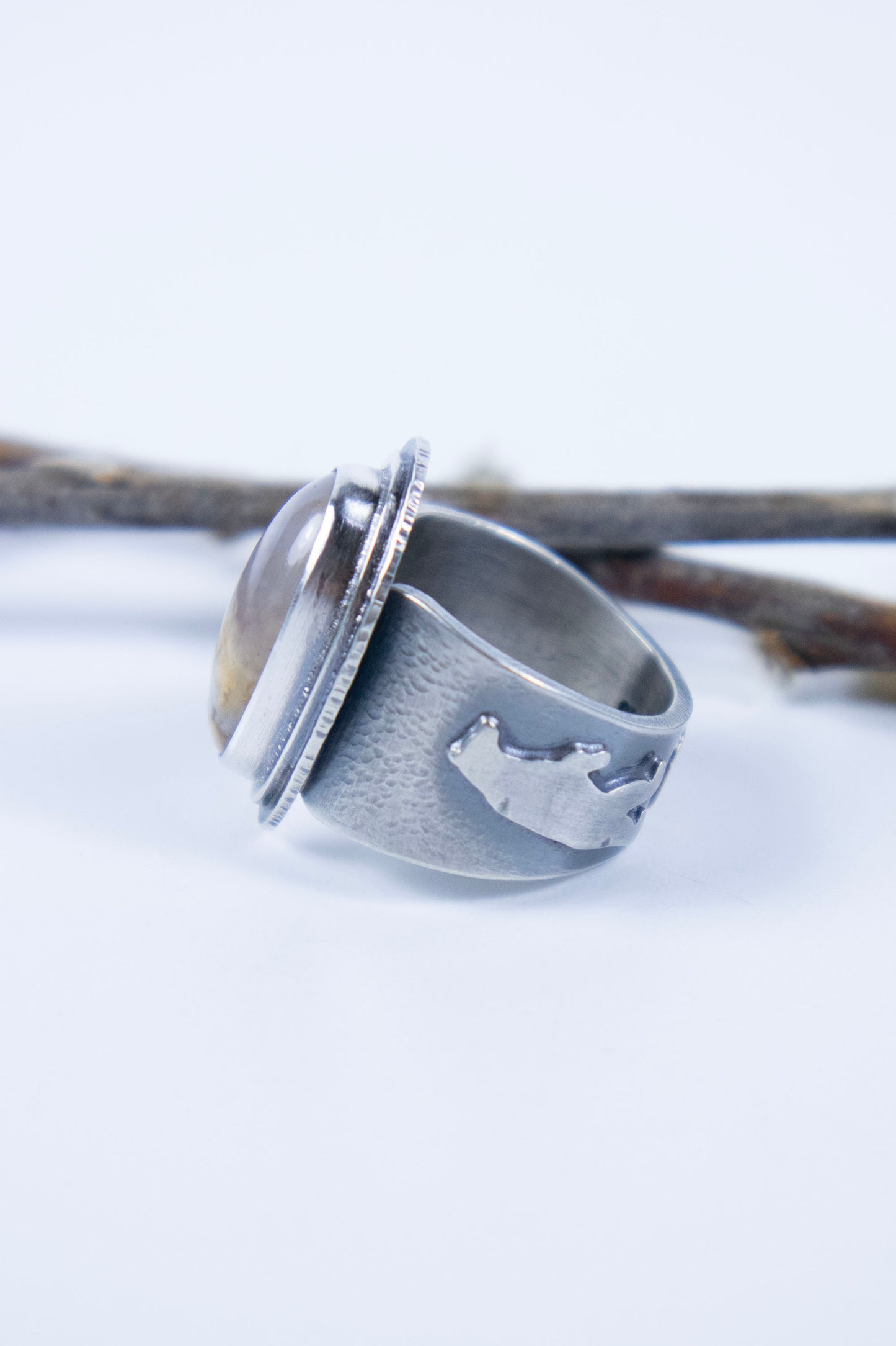 Plume Agate Ring with Bears